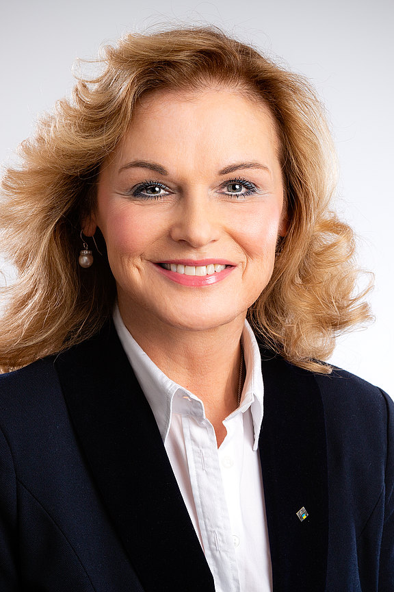 Portraitbild Sabine Pfaffeneder-Mantei